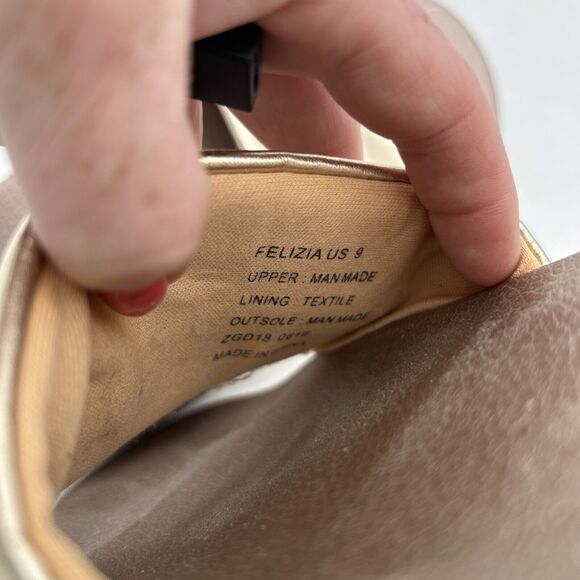 Bebe Felizia Slide Sandals Flip Flops Gold Size 9 EUC - Picture 6 of 7